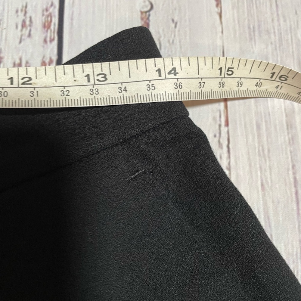 Banana Republic Hayden Pant. Pull on. Black. Size 6 petite. - Picture 9 of 11